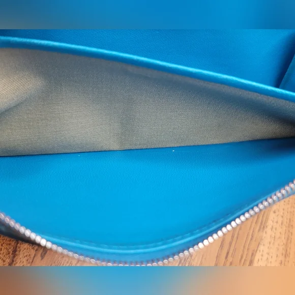 Celine Blue Leather Zippy Wallet - Picture 9 of 11